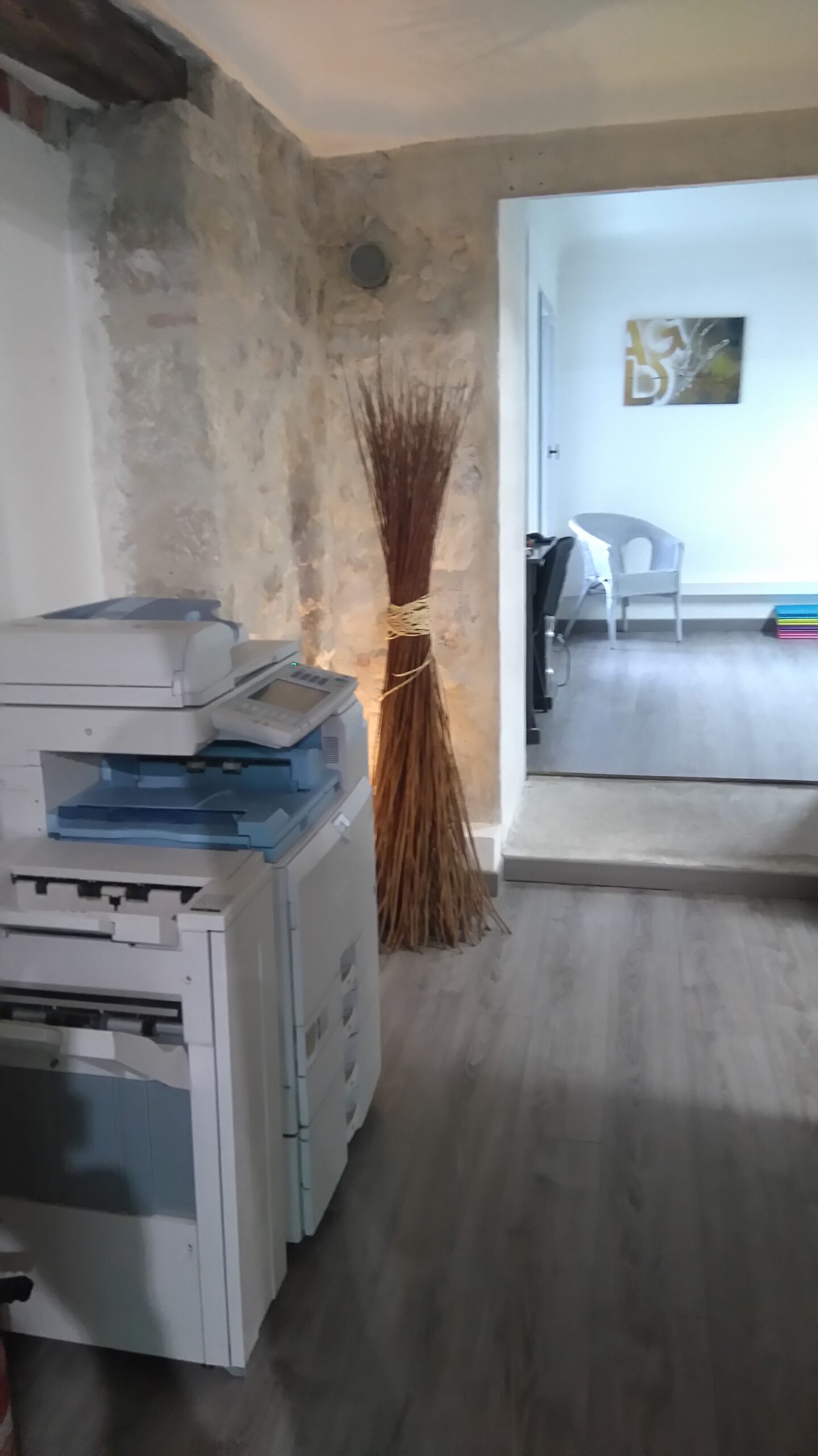 Moyens matériels mis à disposition des stagiaires copieur, imprimante, scanner, fax pour l’ensemble des professeurs particuliers et formateurs